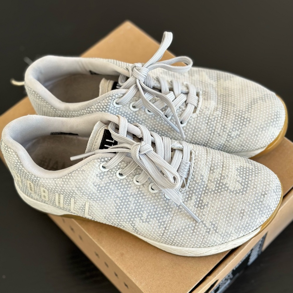 NoBull Trainer size 8 women’s White Camo